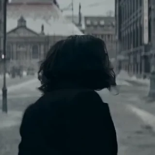 😐