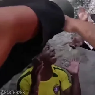 😢