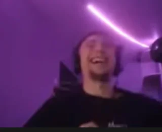 😰