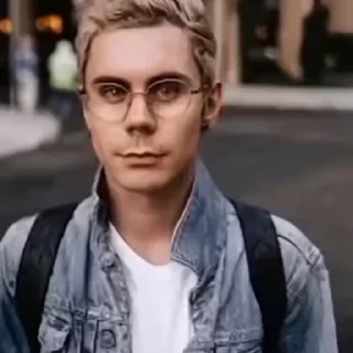 😭