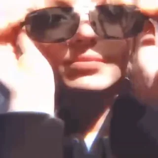 👅
