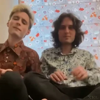 🕺