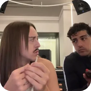 😰