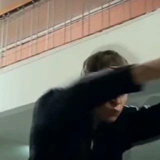 🥳