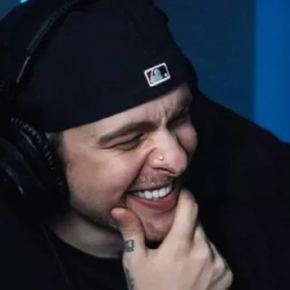 😂