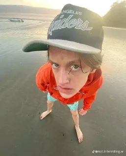 🤨