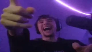 😂