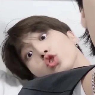 🎶