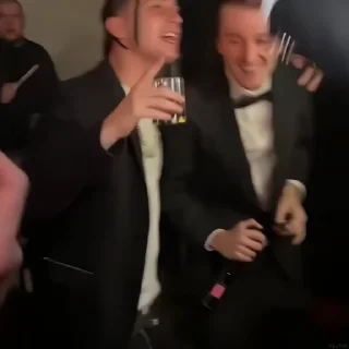 😏