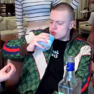 💶