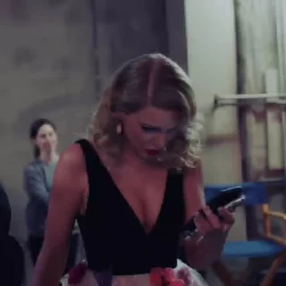 😐