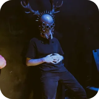 🤨
