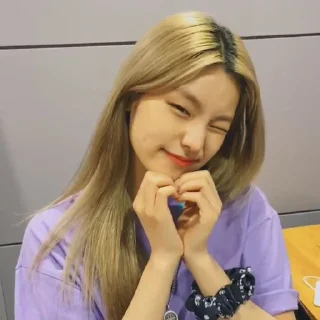 ◟Ini Vero ₍  @CAKEPINKEU ₎