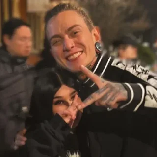 😛