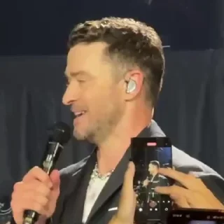 😄