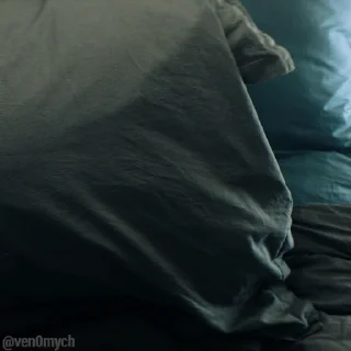 😴