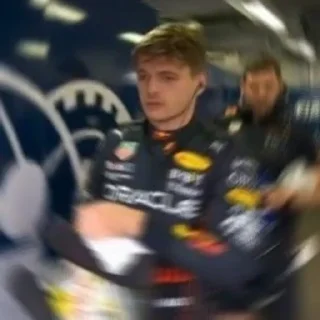 😔