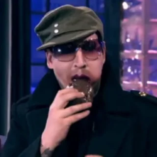 👅