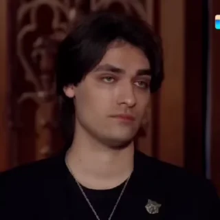 😑