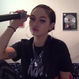 😐