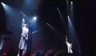 🤘
