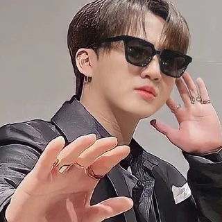 😎