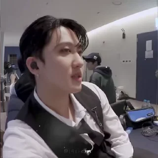 🕊