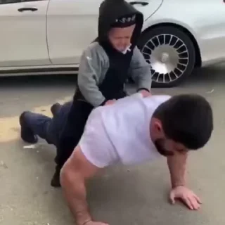 🏇