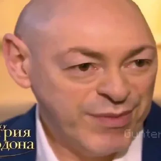 👤