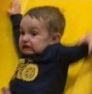 😨