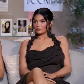 😐
