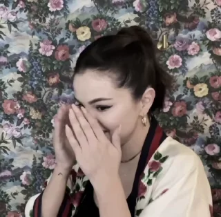 🫦