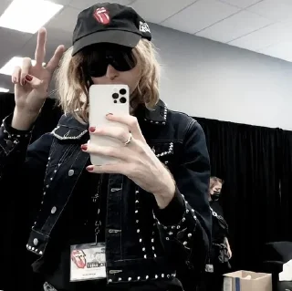✌️