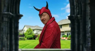 👺