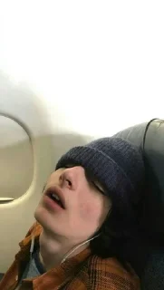 😪