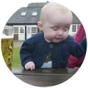 👶