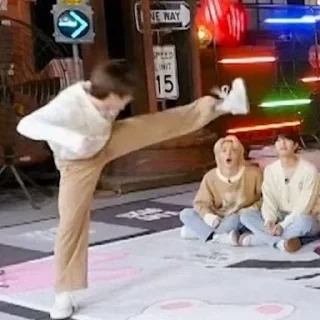 👊