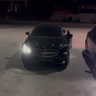 🤩