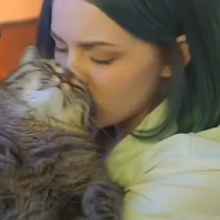 😘