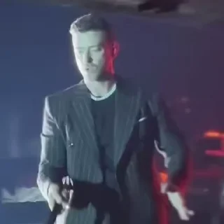 🎤