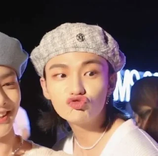 😙