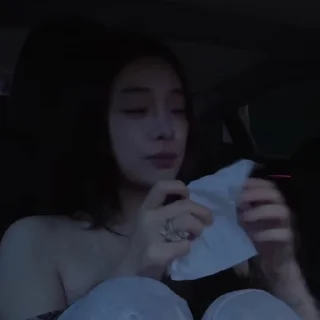 😢