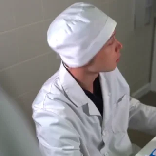 😡