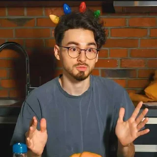 😳