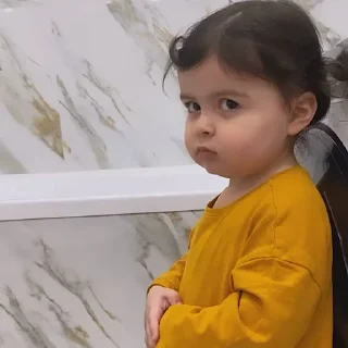 😐