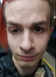 😠