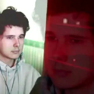🗿