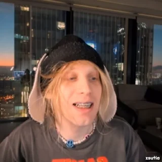 😁