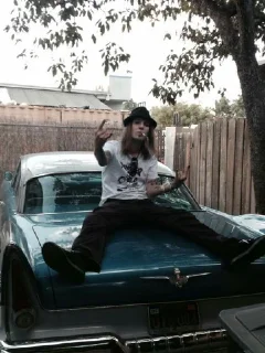🤘