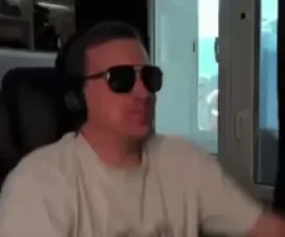 😎